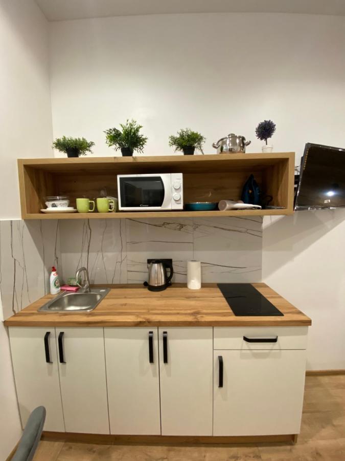 Apartment віп студія по вулиці крехівській 6 біля візового центру на джерельній