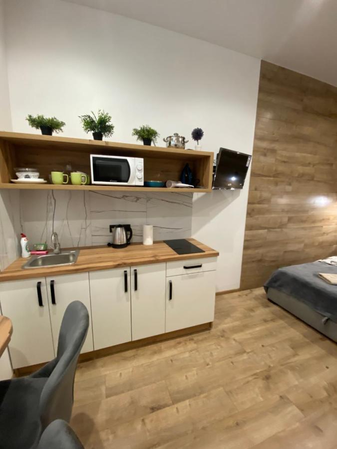 Apartment віп студія по вулиці крехівській 6 біля візового центру на джерельній *